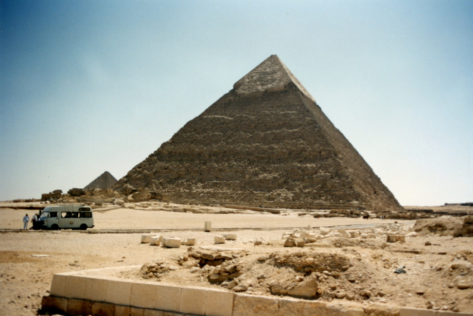 The pyramid of Khafre, again