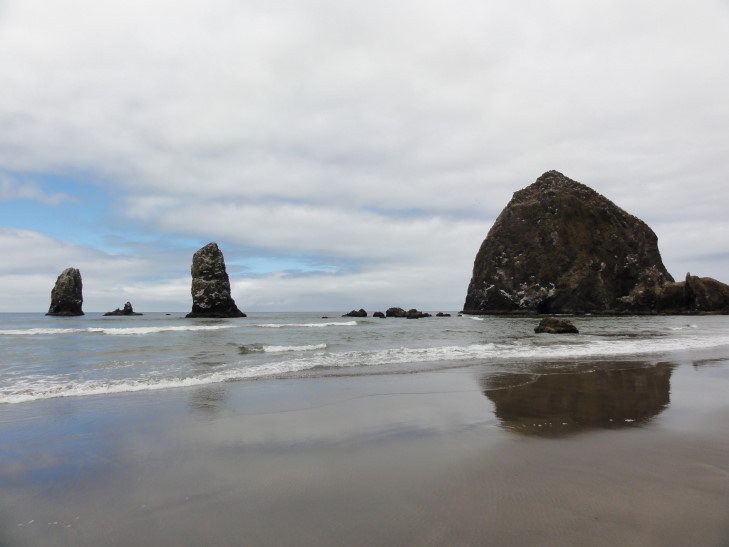 120729_OR_6_CannonBeachHaystackRock_small