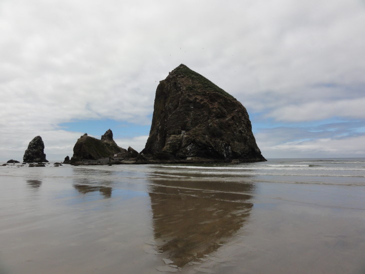 120729_OR_8_CannonBeachHaystackRock_small