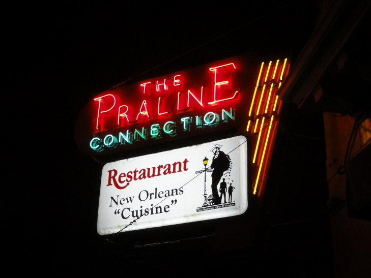 140328_LA_1_PralineConnection_small