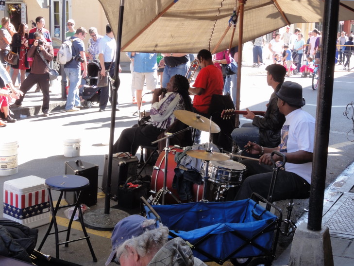 140329_LA_14_StreetBand_small