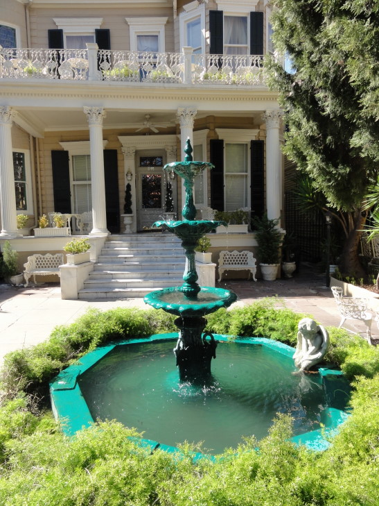 140329_LA_17_CornstallkHotelFountain_small