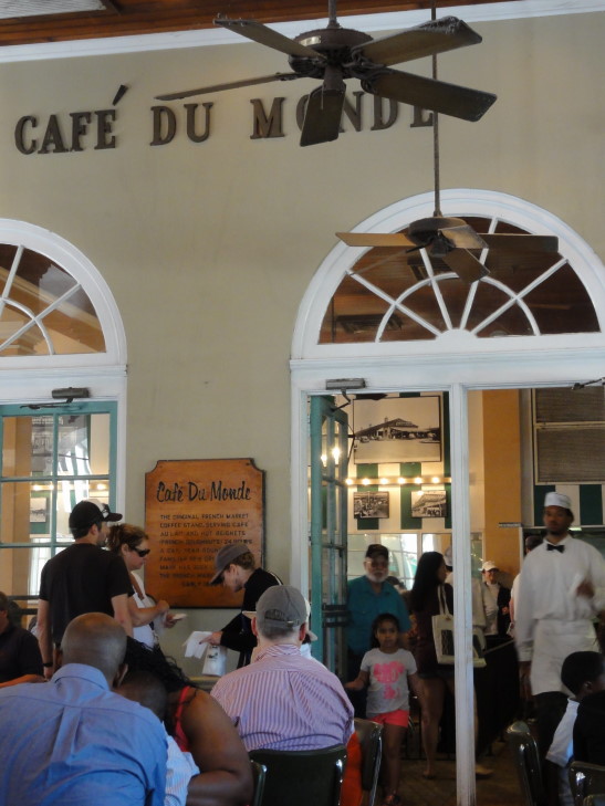 140331_LA_20_CafeDuMondeInterior_small