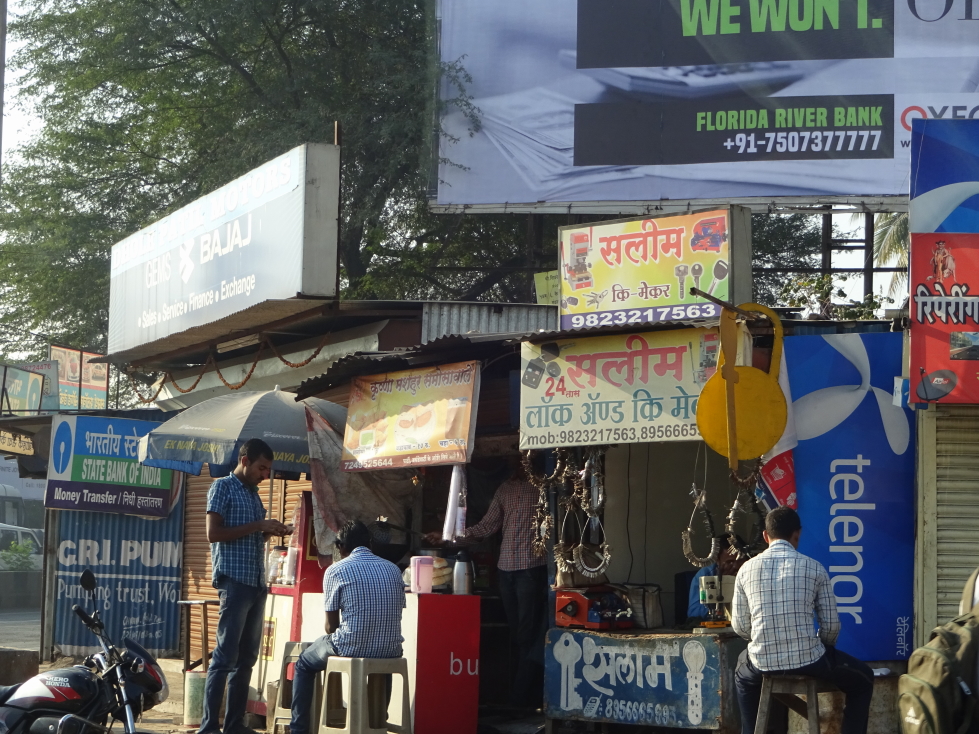 Yet another street scene in Pune