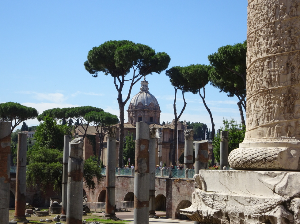 Forum columns and Trajan's Column