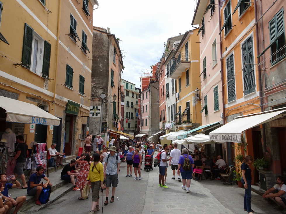 Street scene in Vernazza