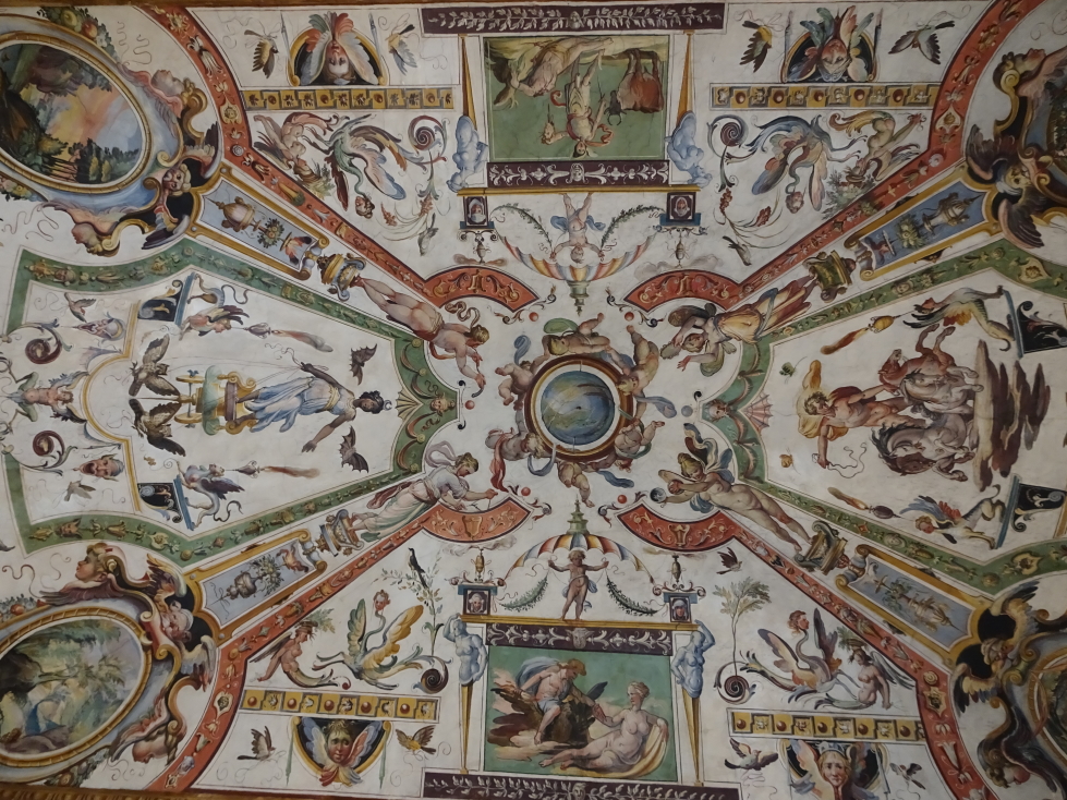 Amazing ceiling in the Uffizi