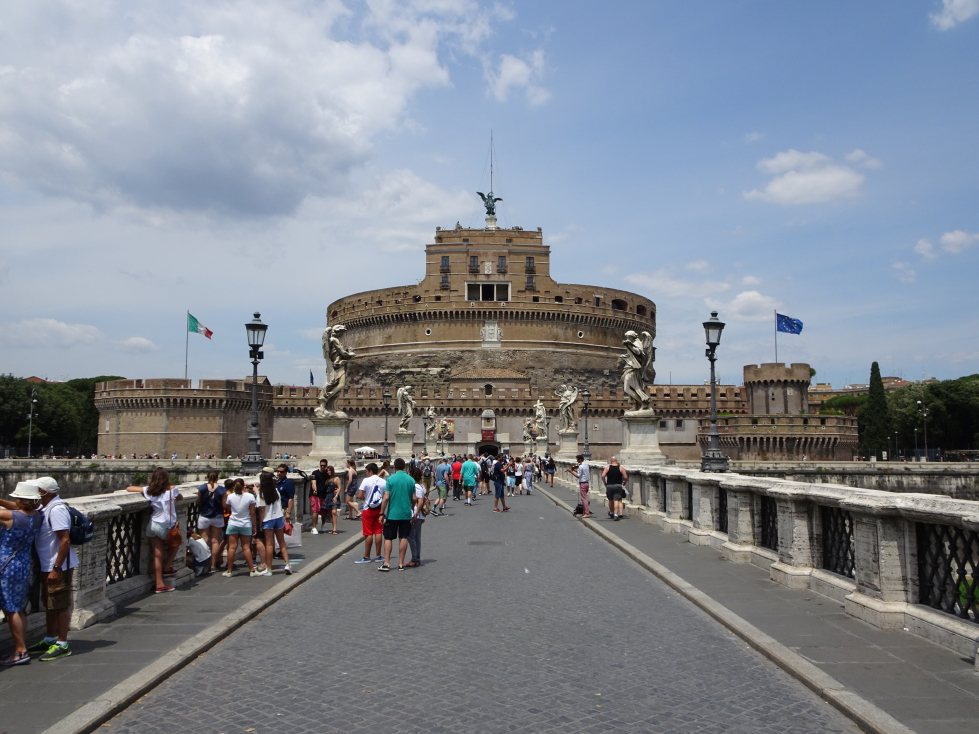 Pont Sant'Angelo and Castel Sant'Angelo beyond