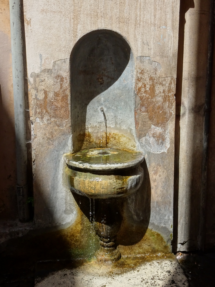 One of Rome's wonderful public drinking fountains