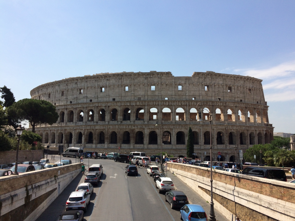 Nice view of the entirety of the Colosseum
